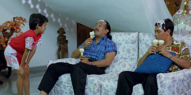Bebas Aturan Main