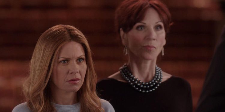 Aurora Teagarden Mysteries: A Very Foul Play