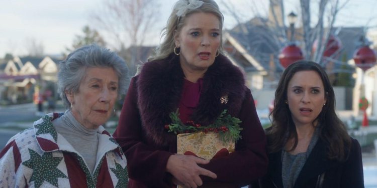 Haul Out the Holly: Lit Up