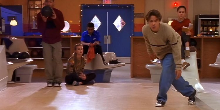 Alley Cats Strike