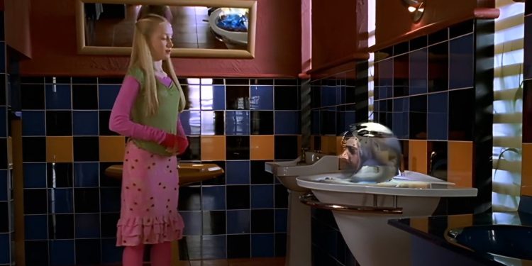 Stepsister from Planet Weird